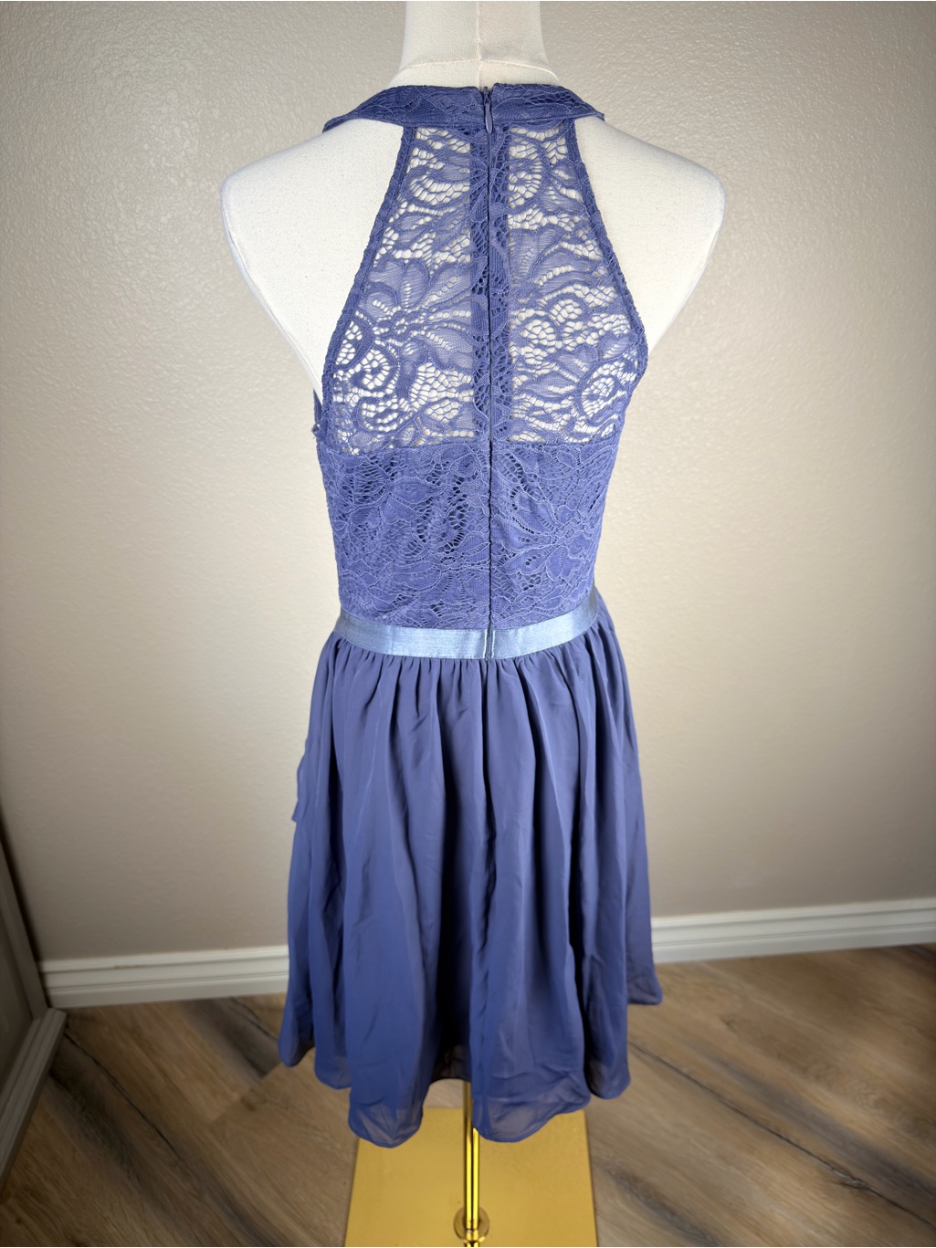 Nwt Halter Lace Bodice Mini Dress In Grayish Blue Purple Color, Medium — image 4 of 8